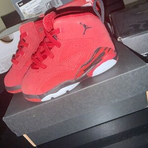 Jordan MVP TD in Gym Red and Summit White
